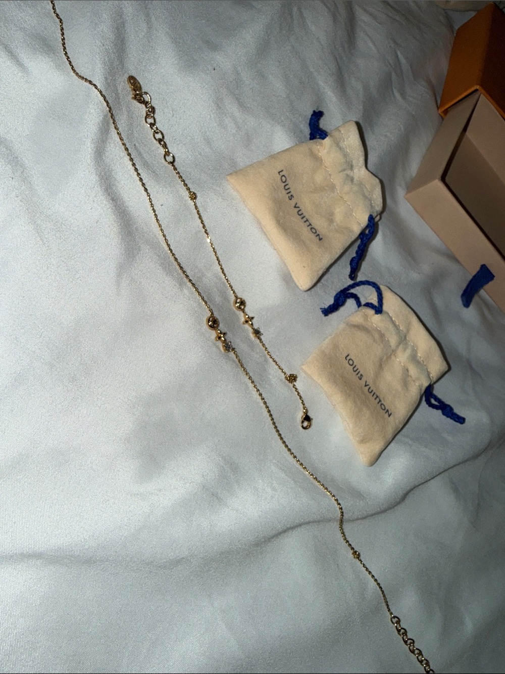 Petit Louis Vuitton Necklace & Bracelet 💫 - Picture 9 of 10